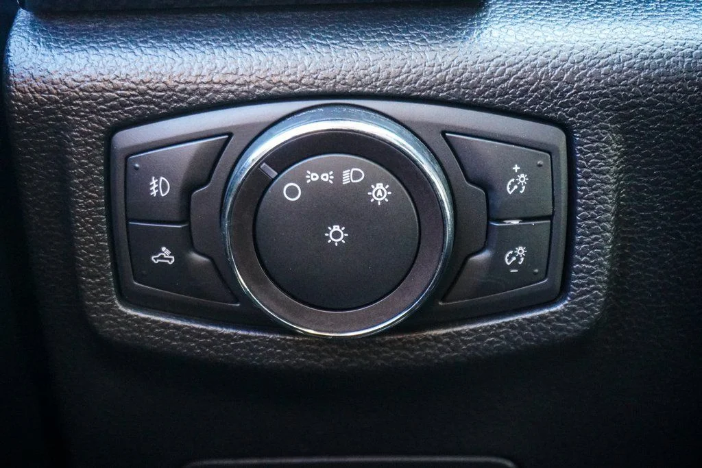 Used 2019 Black Ford Lariat image 23