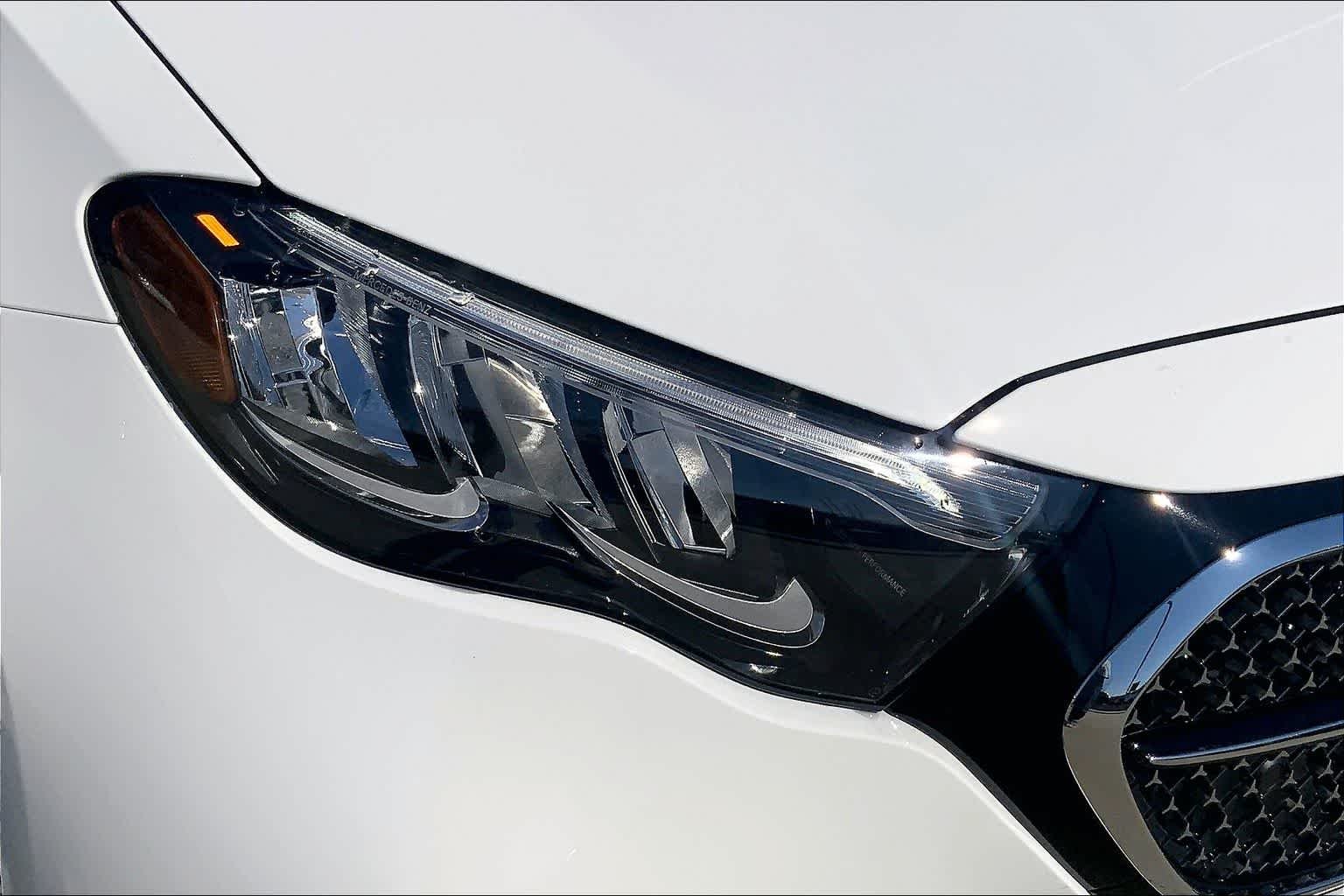 New 2026 Polar White Mercedes-Benz E 350 image 13
