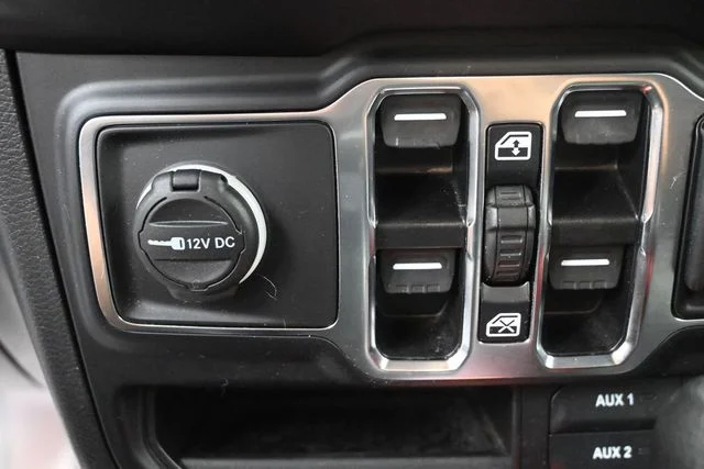 Used 2021 Green Jeep Unlimited Sport image 25