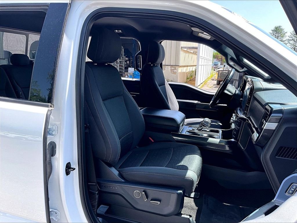 Used 2021 White Ford XLT image 11