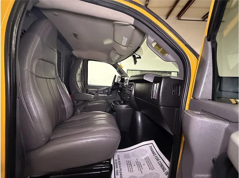 Certified Used 2018 Special Paint GMC Extended Van 3D image 21