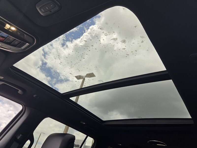 New 2026 Bright White Clear-Coat Exterior Paint Jeep 4X4 image 19