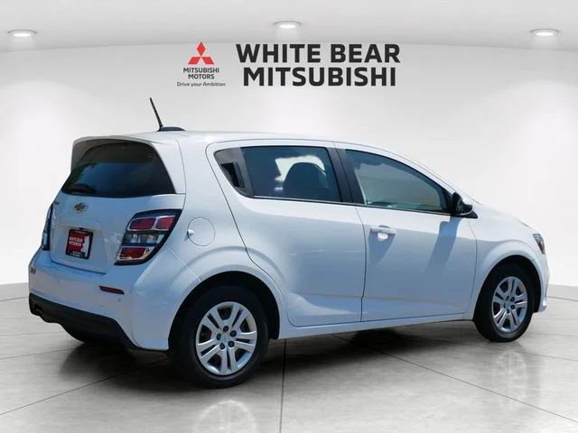 Used 2020 White Chevrolet LT image 5