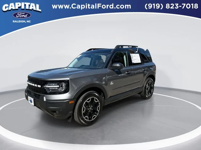 Used 2025 Gray Ford Outer Banks image 4