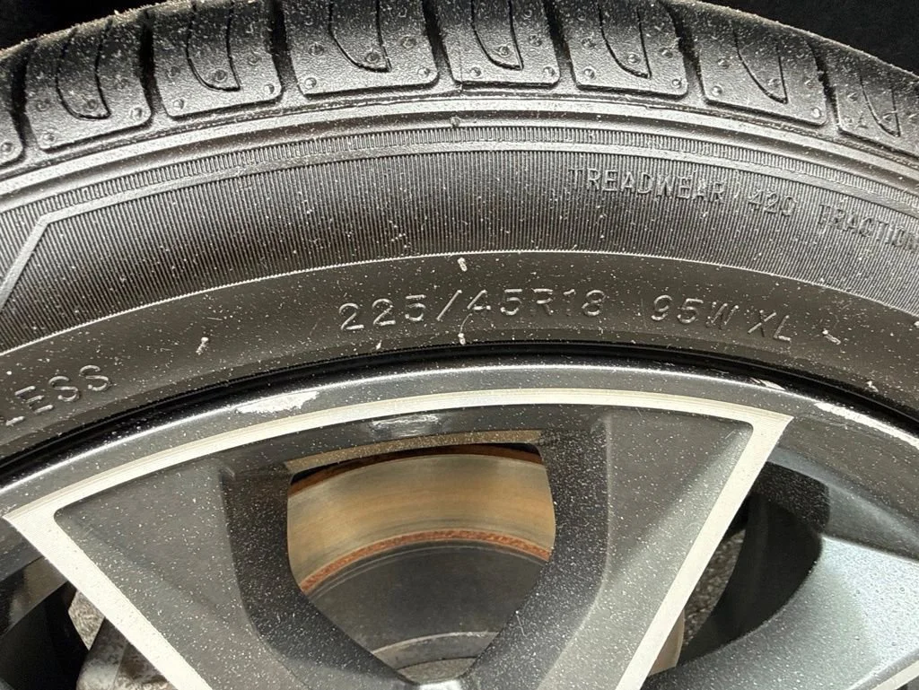 Used 2016  Toyota XSE image 38