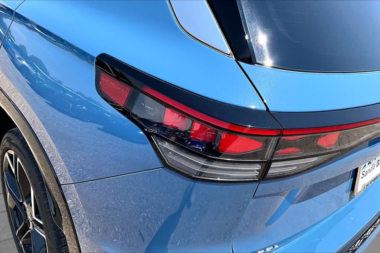 Used 2025 Monterey Blue Pearl Volkswagen SEL R-Line image 26