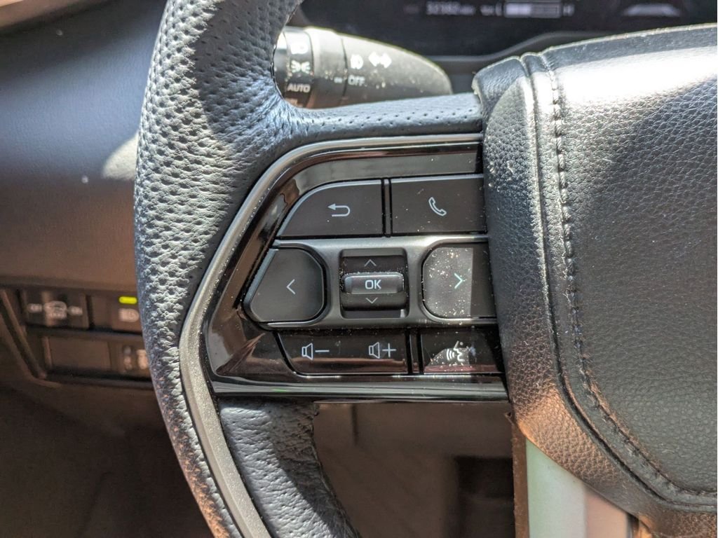 2023 Toyota Sequoia SR5 - Photo 16