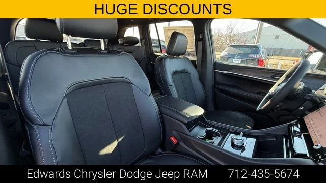 New 2026 White Jeep Laredo image 39