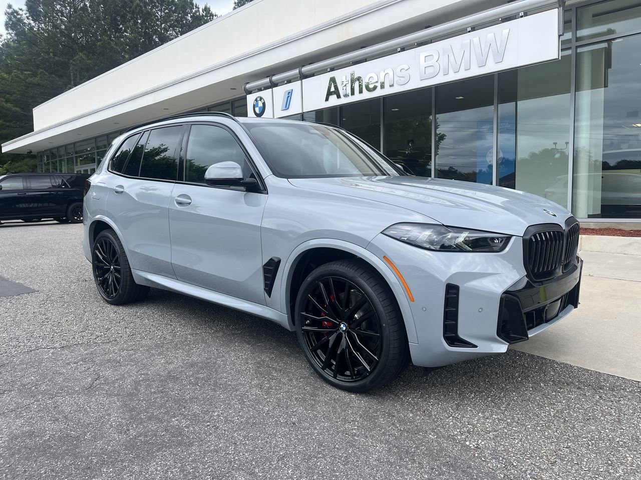 New 2026 Brooklyn Grey Metallic BMW sDrive40i image 2
