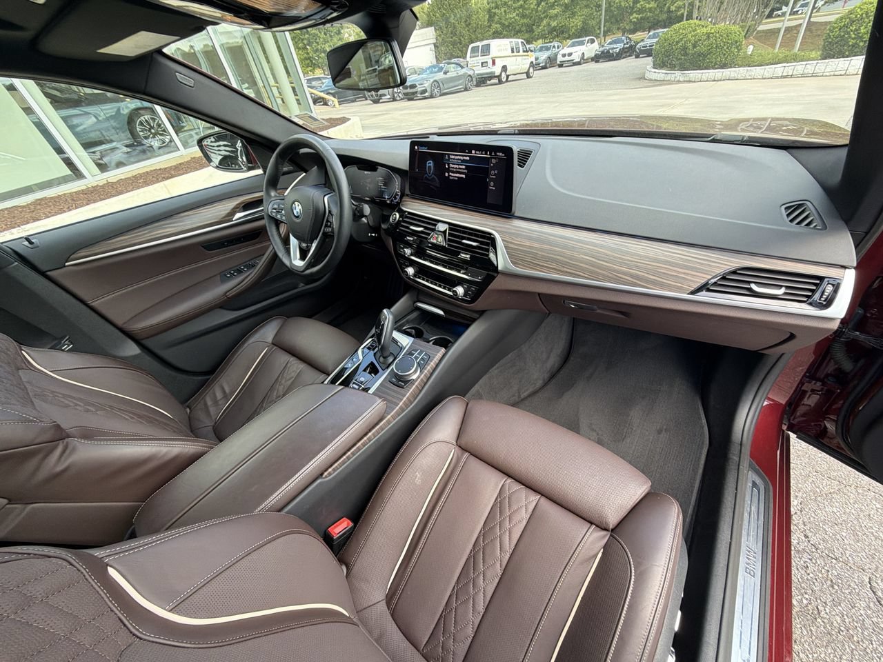 Used 2023 Aventurin Red Metallic BMW 530e image 36