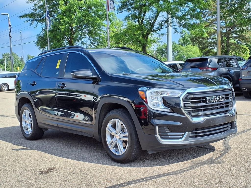 Used 2024 Black GMC SLE image 3