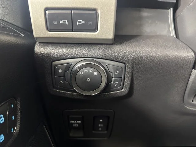 Certified Used 2020 White Ford Lariat image 19