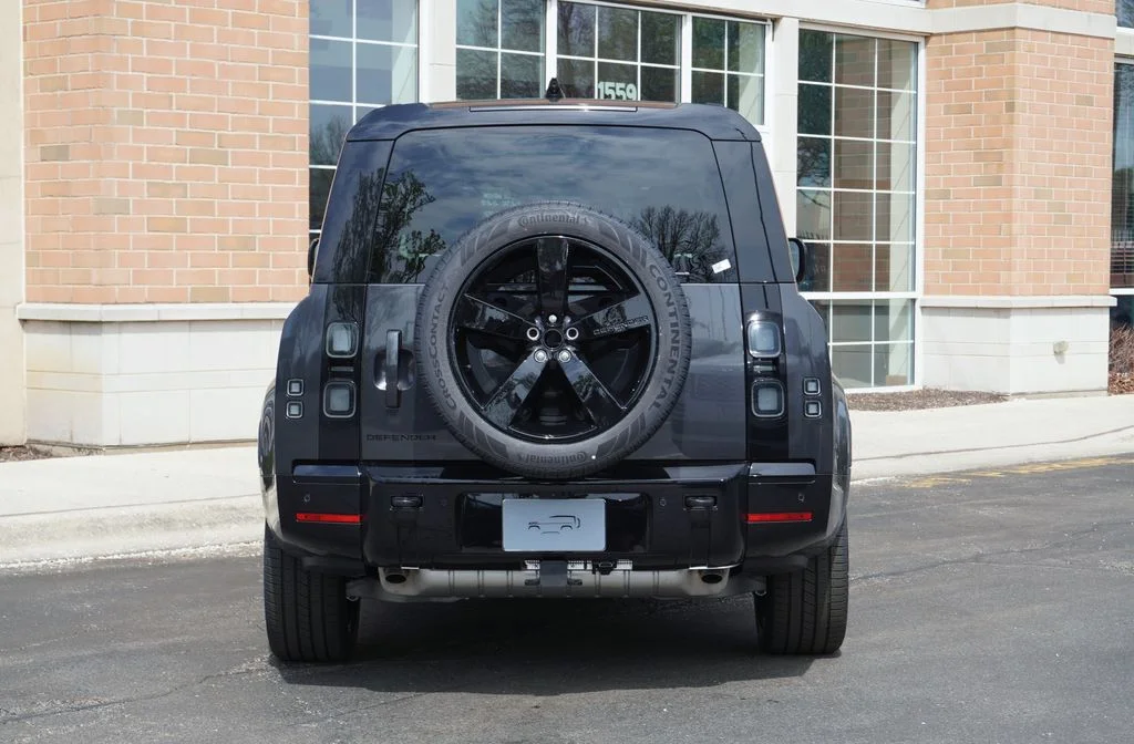 New 2026 Carpathian Grey Land Rover X-Dynamic SE image 5