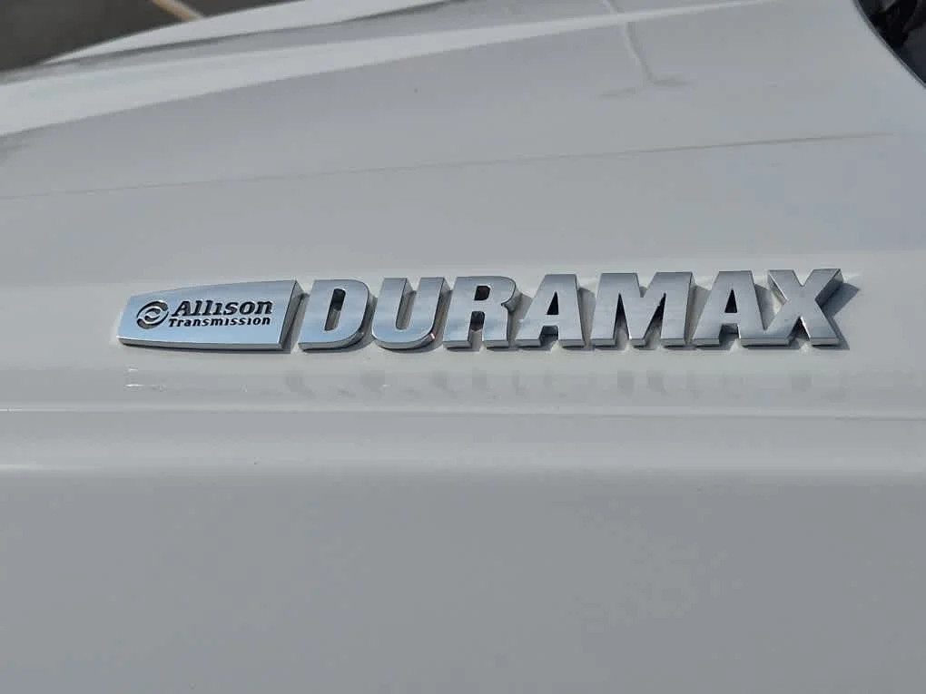 Used 2023 Summit White Chevrolet Work Truck image 17