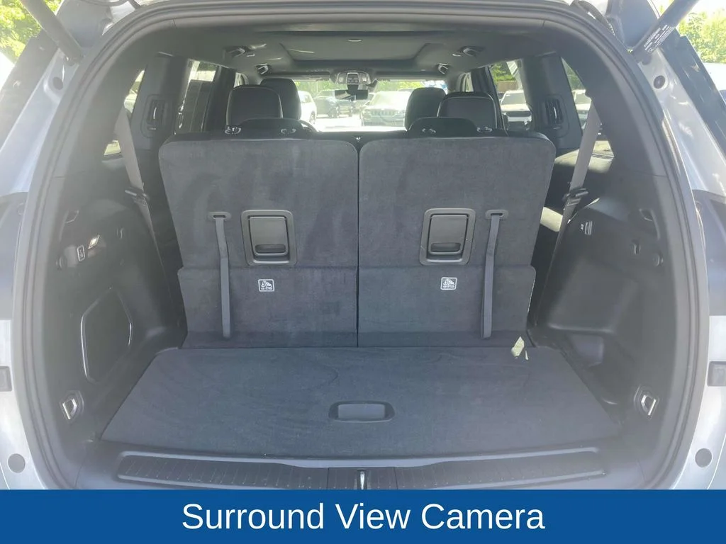 Used 2024 Silver Jeep Limited image 20