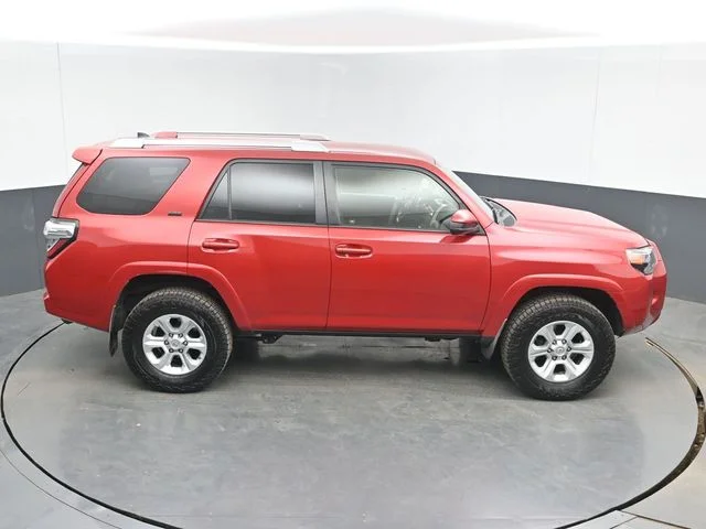 Used 2018 Barcelona Red Metallic Toyota SR5 image 39