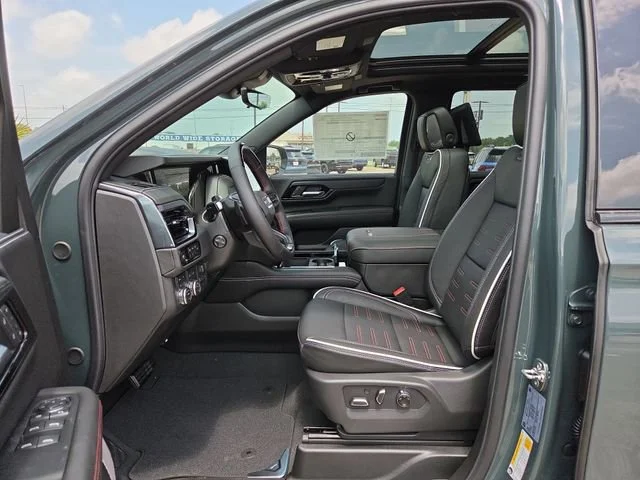 2026 GMC Yukon AT4 Ultimate - Photo 11