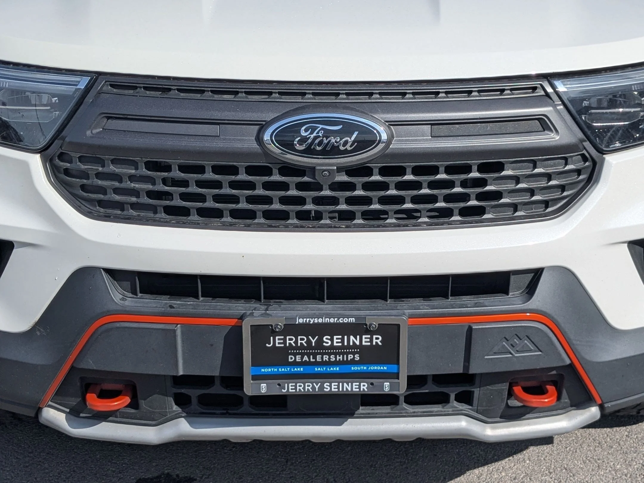 Used 2022 White Metallic Ford Timberline image 9