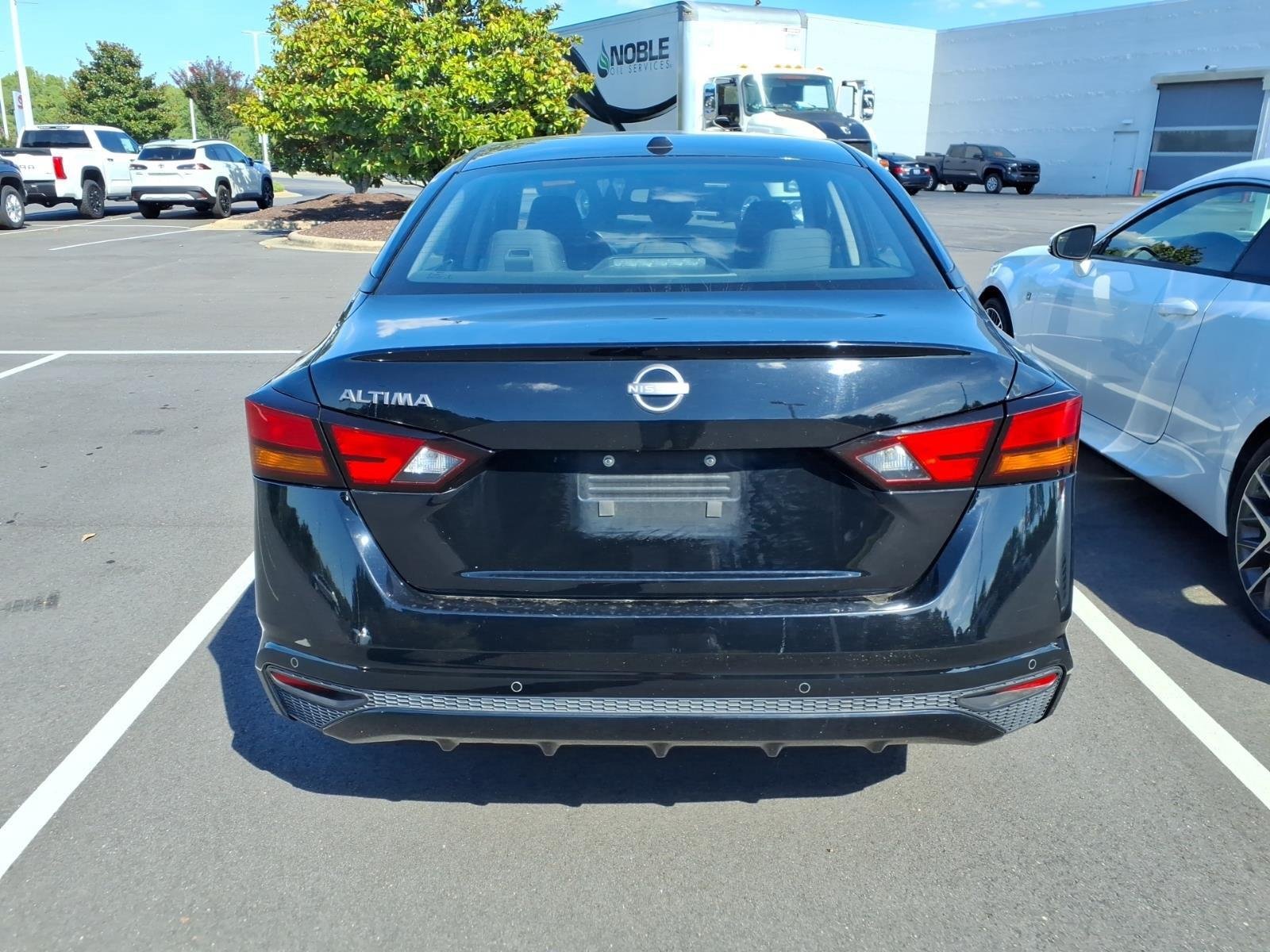 Used 2025 Super Black Nissan SV image 6