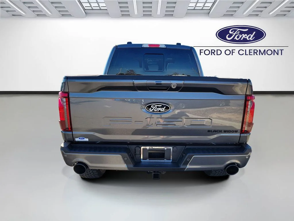 New 2026 Carbonized Gray Metallic Ford XLT image 4