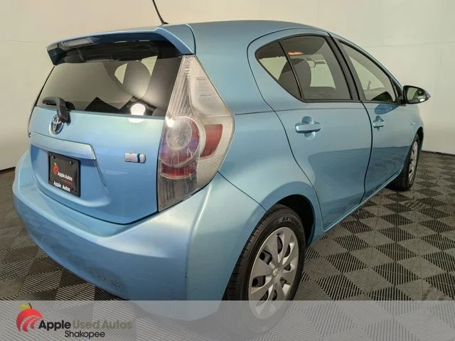 Used 2014  Toyota Two image 5