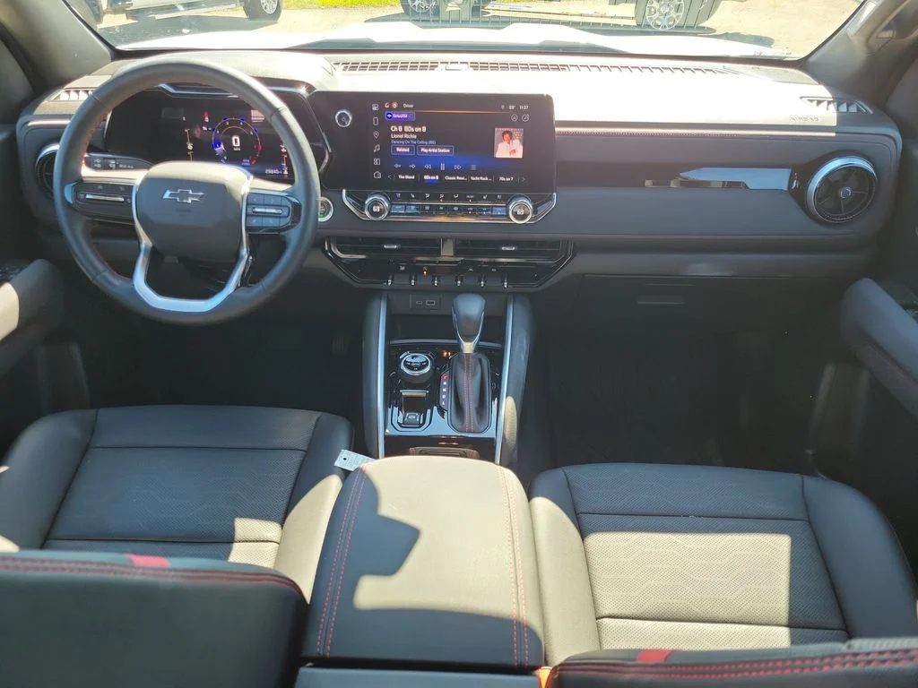 Used 2023 White Chevrolet Z71 image 11