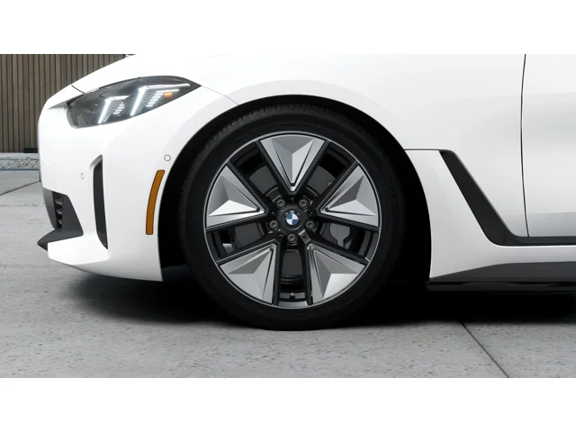 New 2026 Alpine White BMW eDrive40 image 7