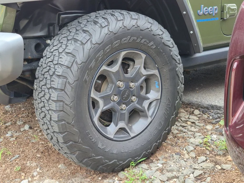 Used 2023 Green Jeep Rubicon 4xe image 25