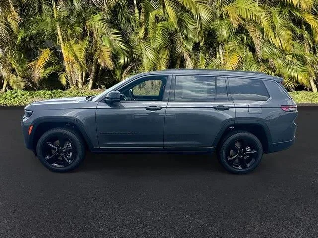 New 2026 Baltic Gray Metallic Clear-Coat Exterior Paint Jeep Limited image 34