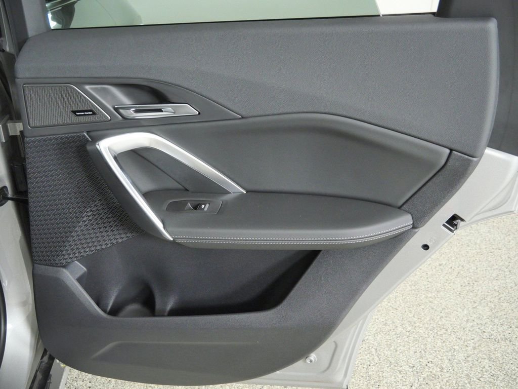 New 2026 Space Silver Metallic BMW xDrive28i image 23