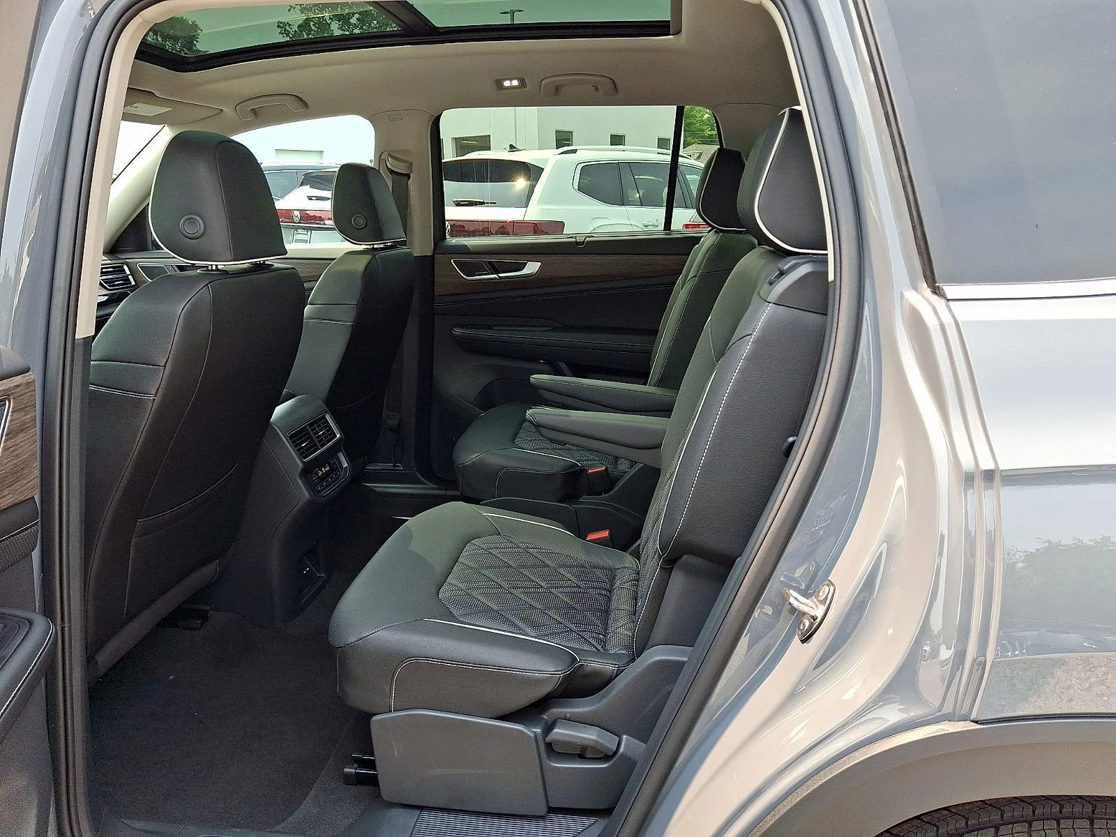 New 2026 Pure Gray Volkswagen 2.0T SEL Premium R-Line image 9