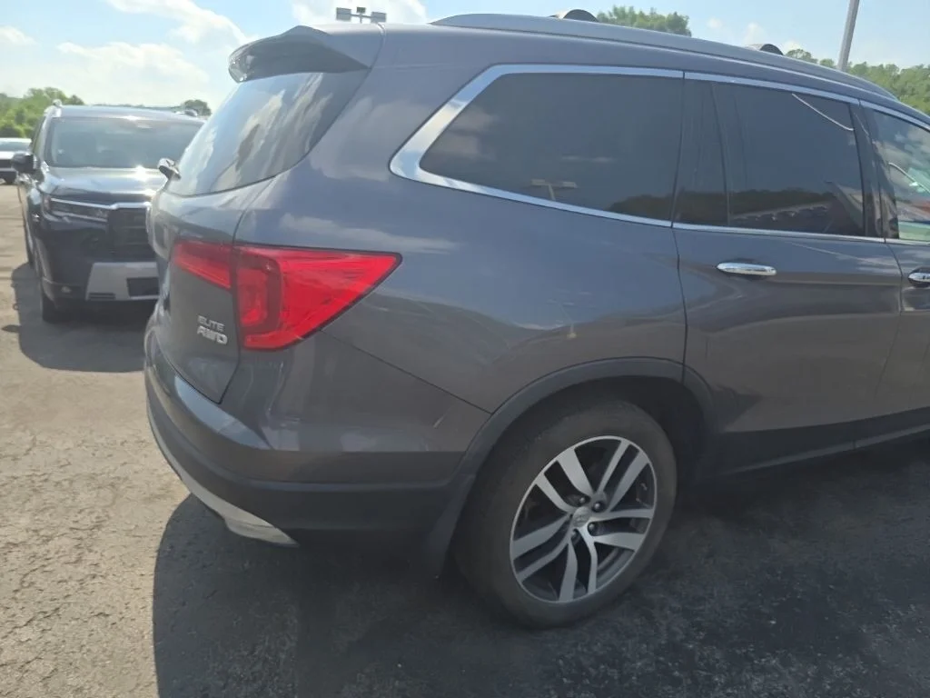 Used 2018  Honda Elite image 21
