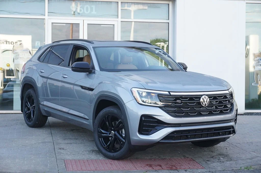 New 2026 Silver Volkswagen 2.0T SEL R-Line Black image 3