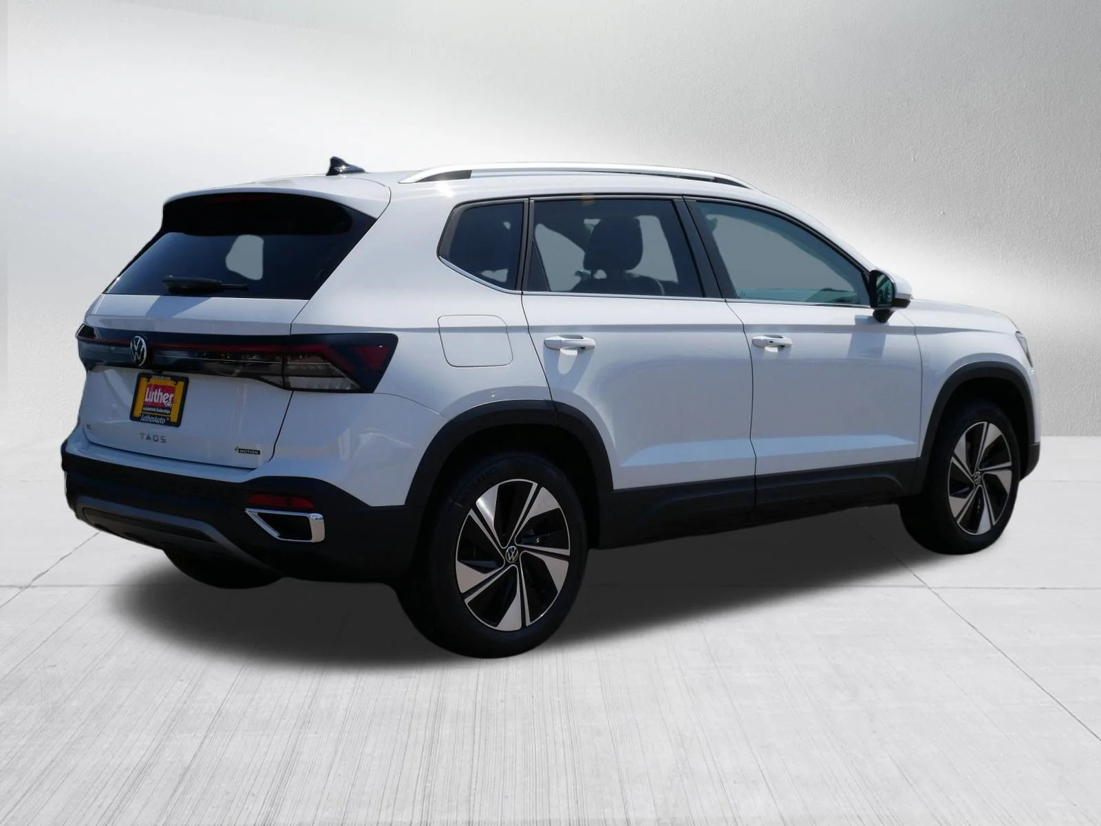 New 2026 Pure White Volkswagen SE image 3