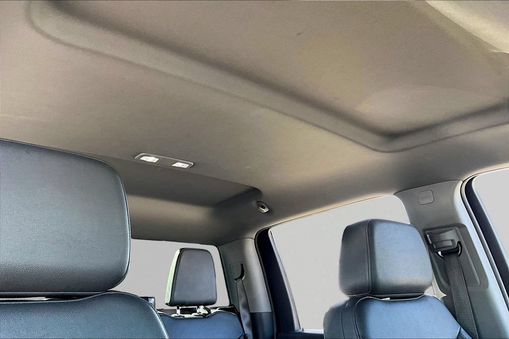 Used 2025 Summit White Chevrolet WT image 17