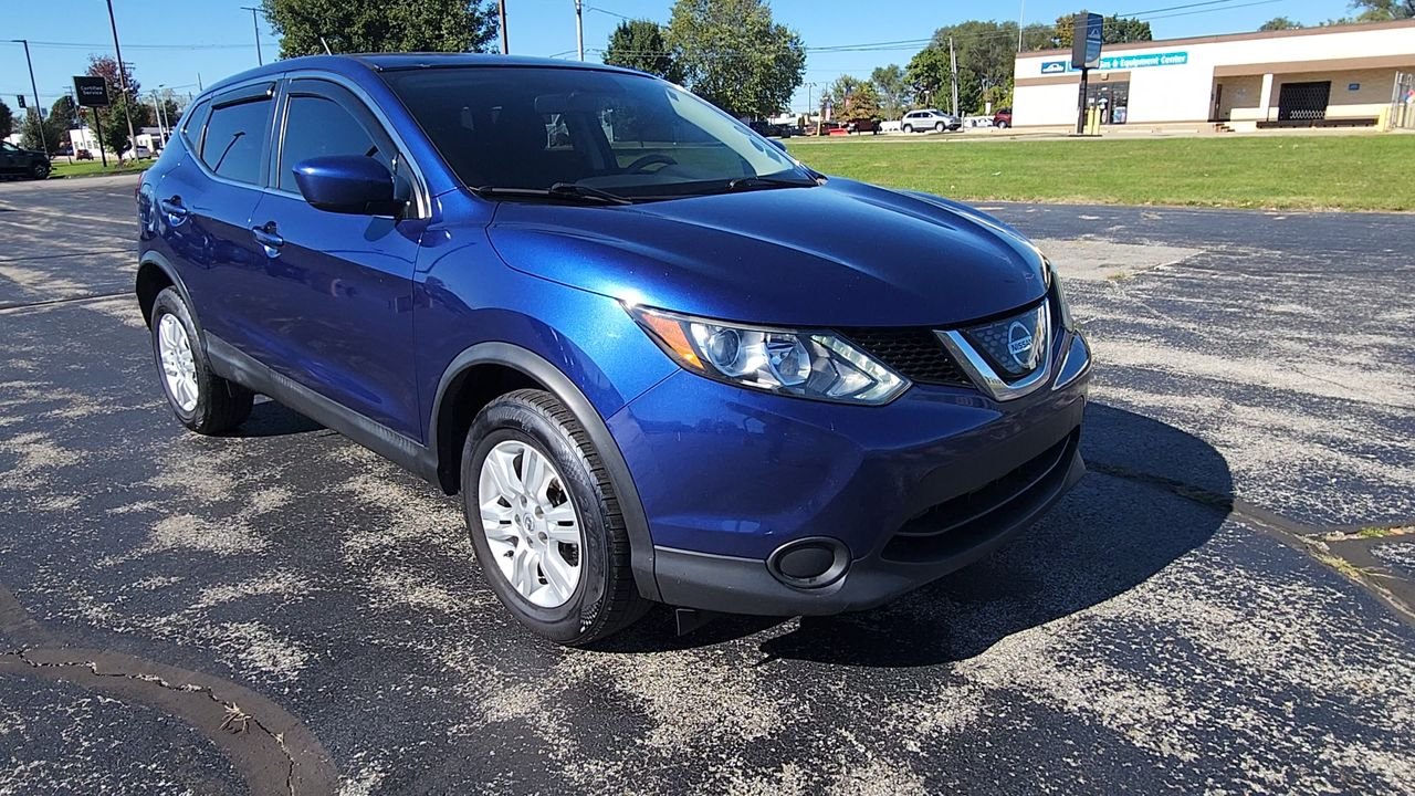 Used 2018 Nissan Rogue Sport S with VIN JN1BJ1CR4JW258769 for sale in Elkhart, IN