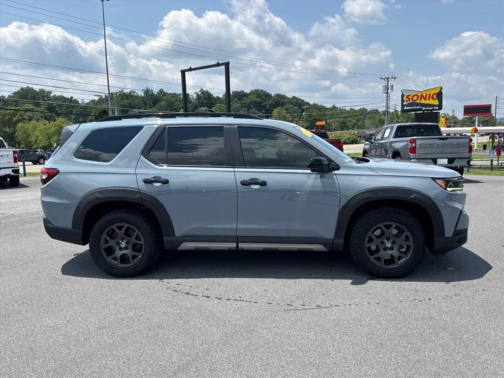 Used 2023 Blue Honda TrailSport image 6