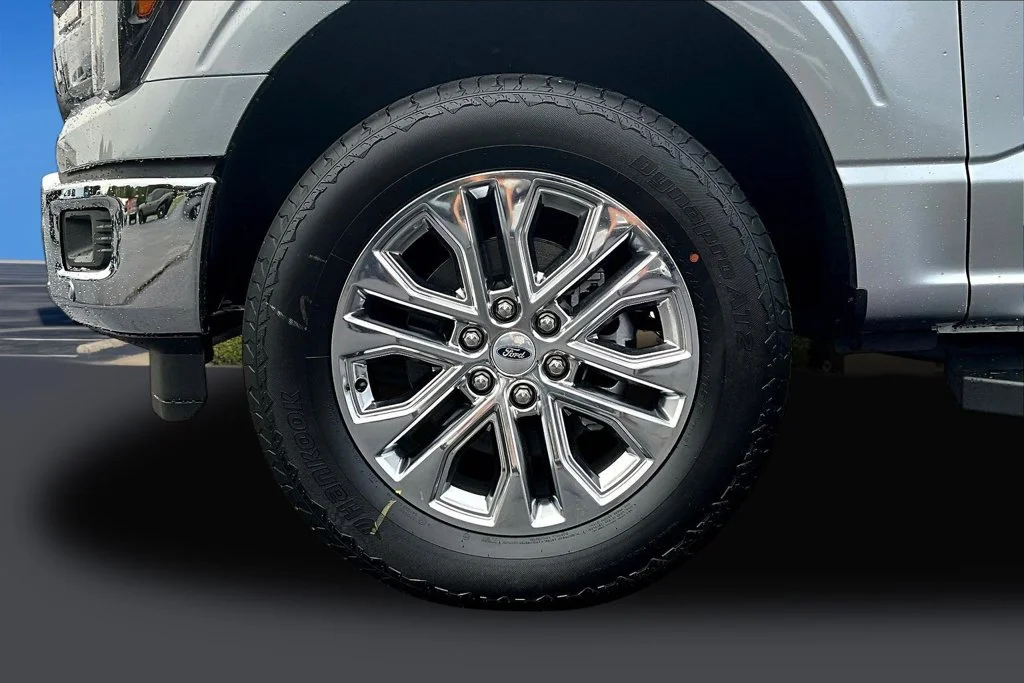 New 2026 Iconic Silver Metallic Ford Lariat® image 13
