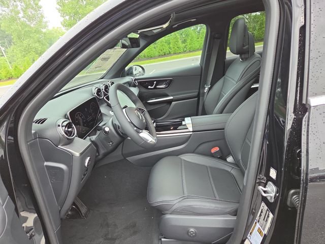 New 2026 Black Mercedes-Benz GLC300 image 23