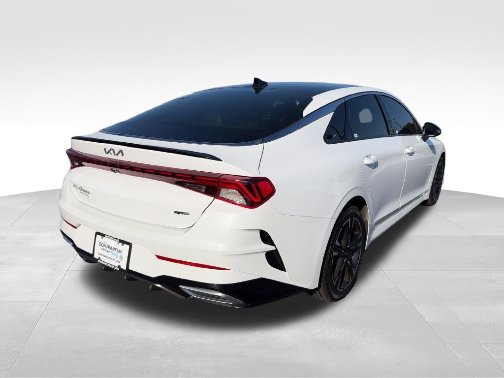 Used 2023 White Kia GT-Line image 5