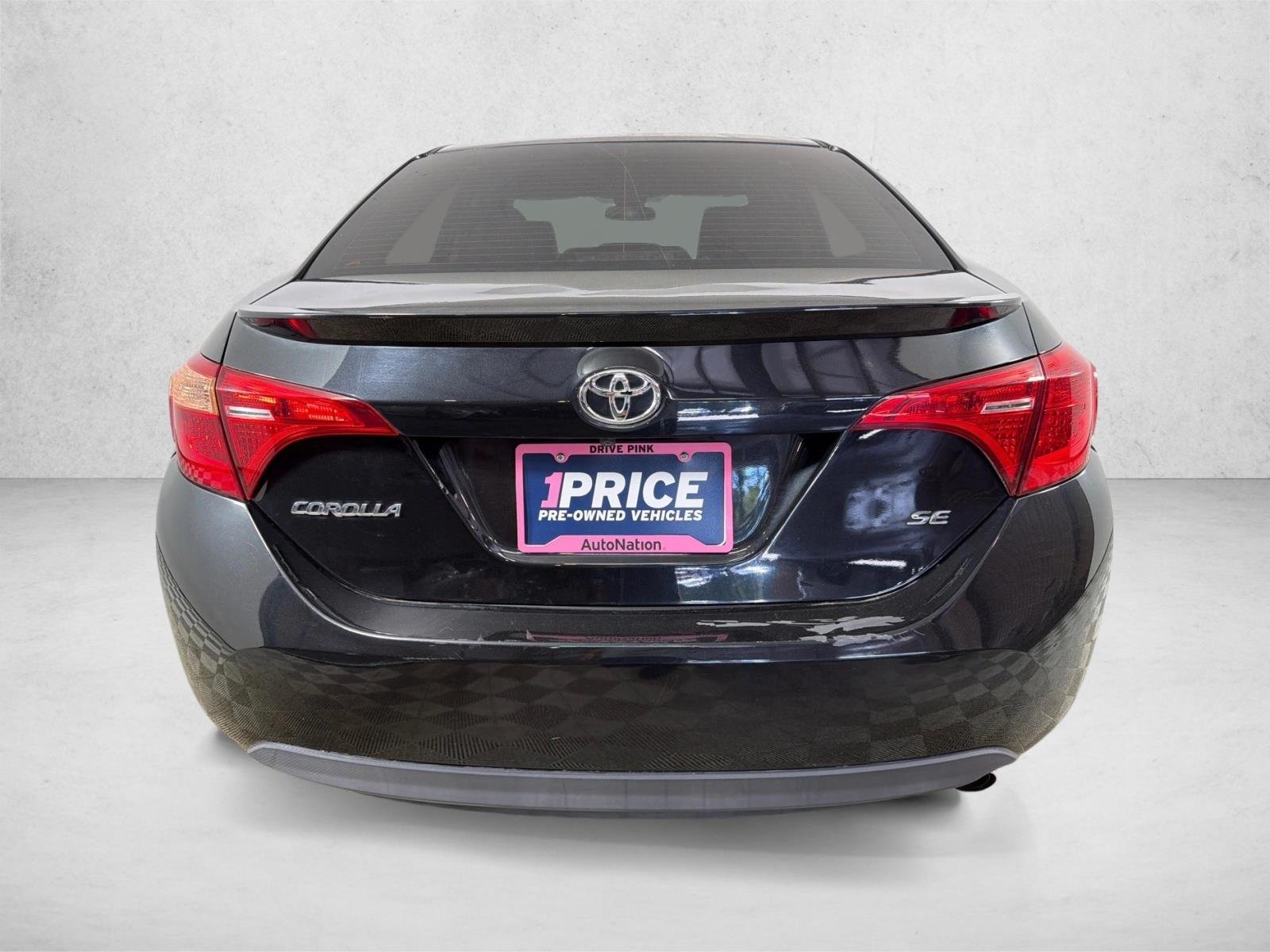 Used 2018 Black Sand Pearl Toyota SE image 4