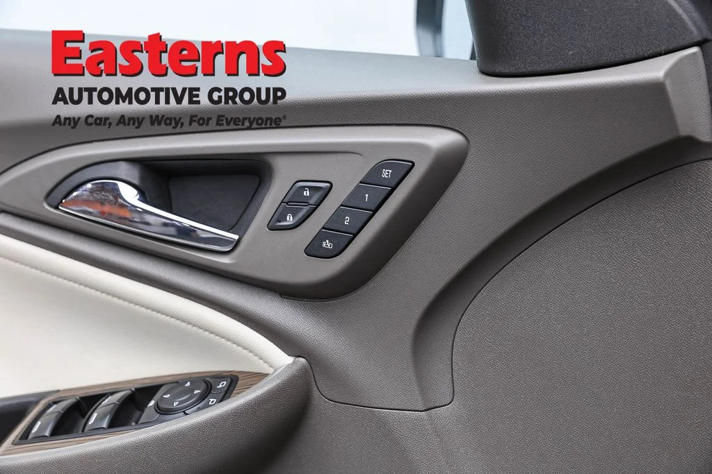 Used 2024 Gray Chevrolet LT image 21