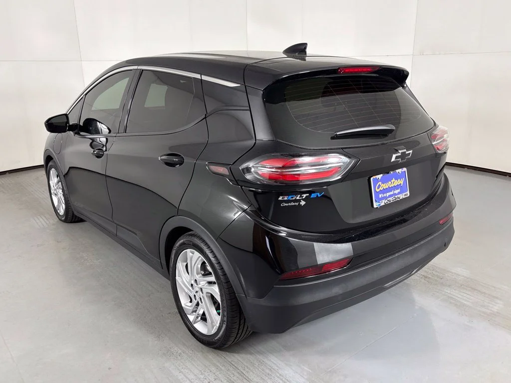 Used 2023 Black Chevrolet 1LT image 6