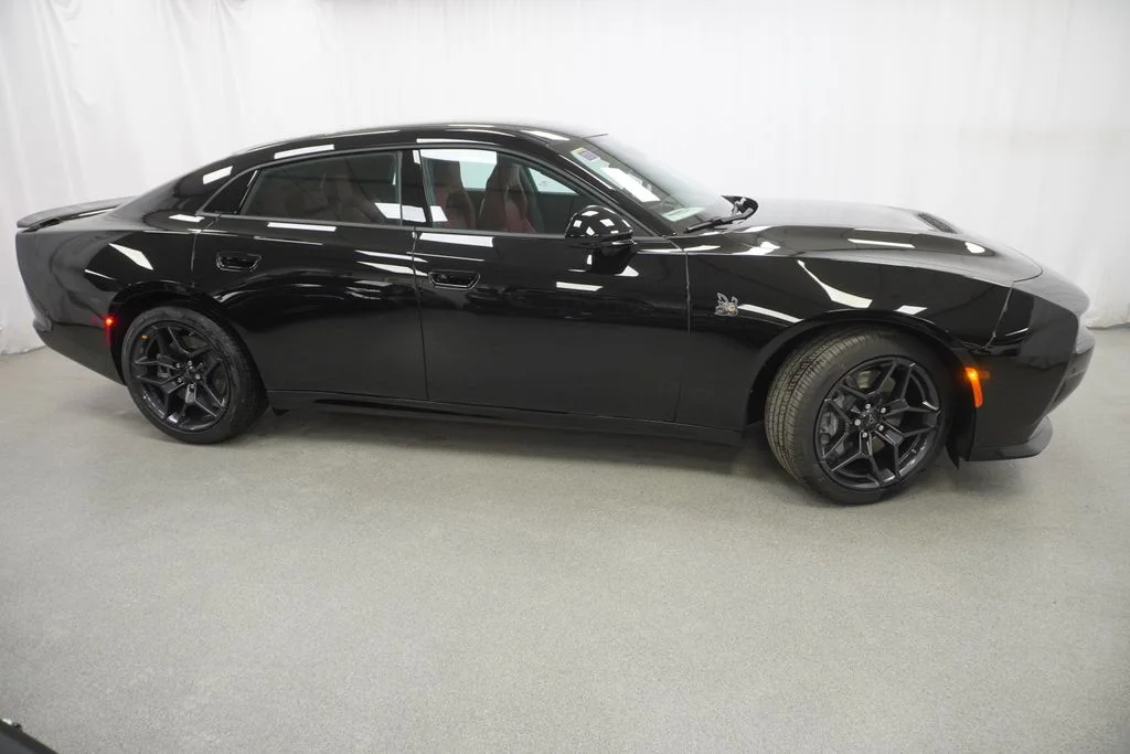 New 2026 Diamond Black Crystal Pearlcoat Dodge Scat Pack Plus image 9