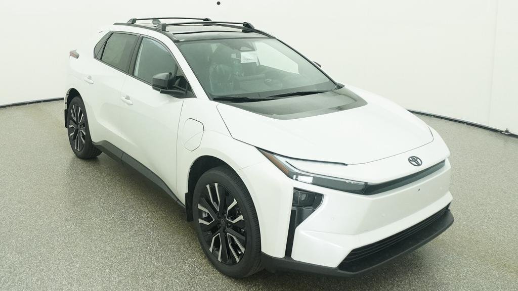 New 2026 Wind Chill Pearl Toyota Limited image 10