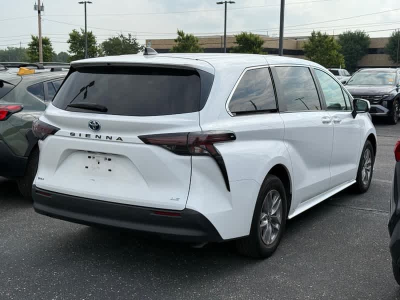 Used 2025 Ice Cap Toyota LE image 4