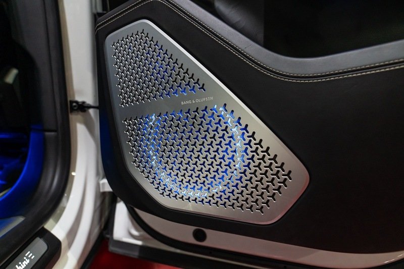 Used 2019  Lamborghini Base image 25