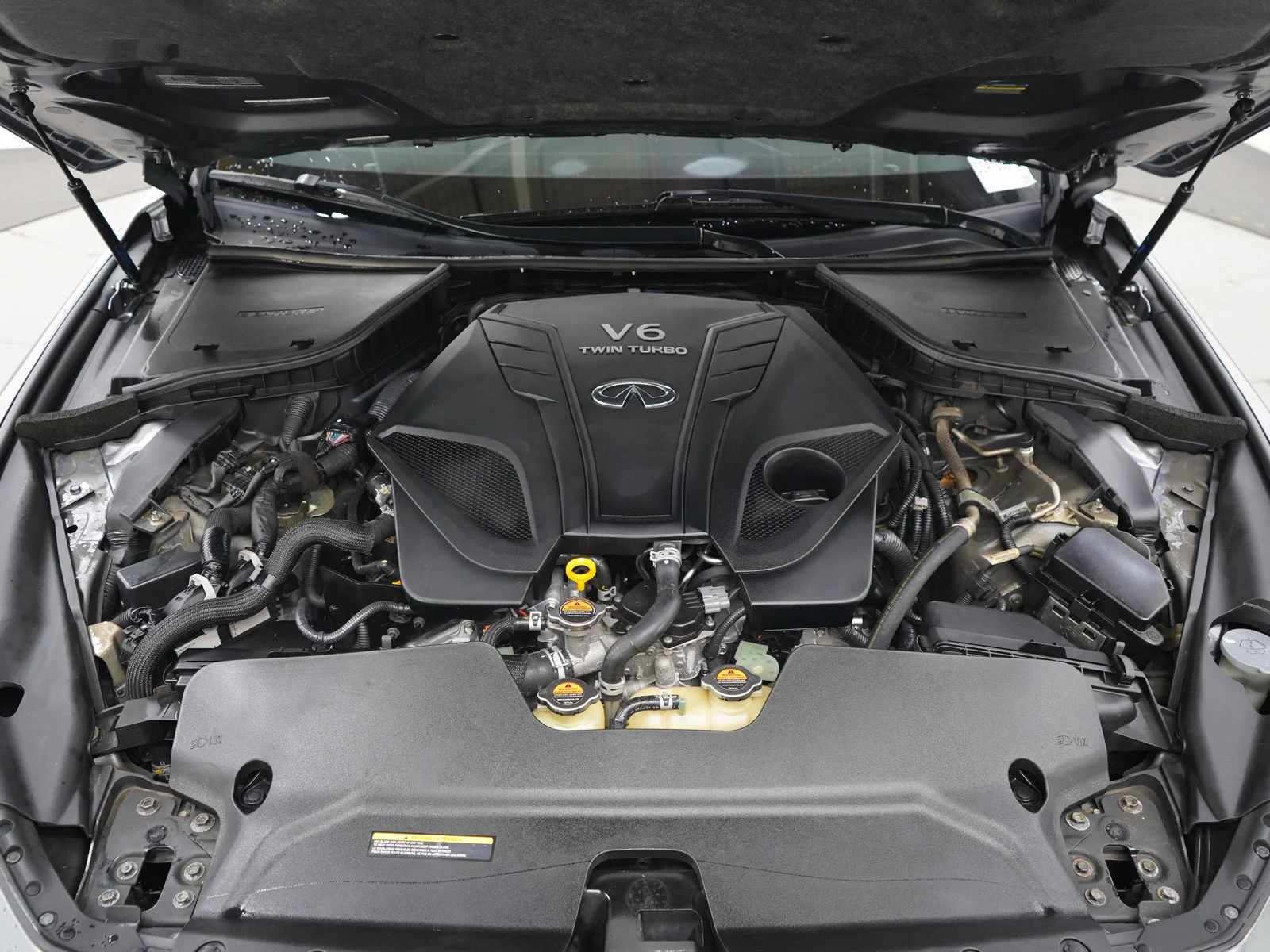 Used 2020 Graphite Shadow INFINITI Sport image 29