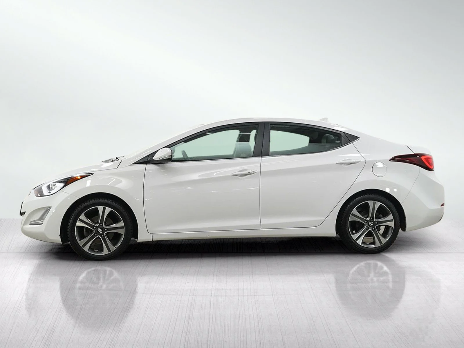 Used 2015 Hyundai Elantra Sport with VIN KMHDH4AH4FU227002 for sale in Wayzata, Minnesota