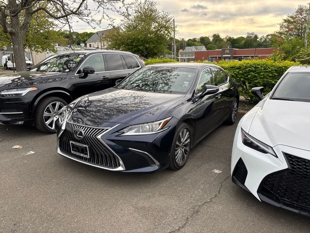 2019 Lexus ES 350 350's photo